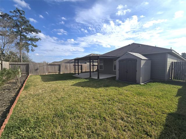 154 Bellewood Manor Drive, Magnolia, TX 77354