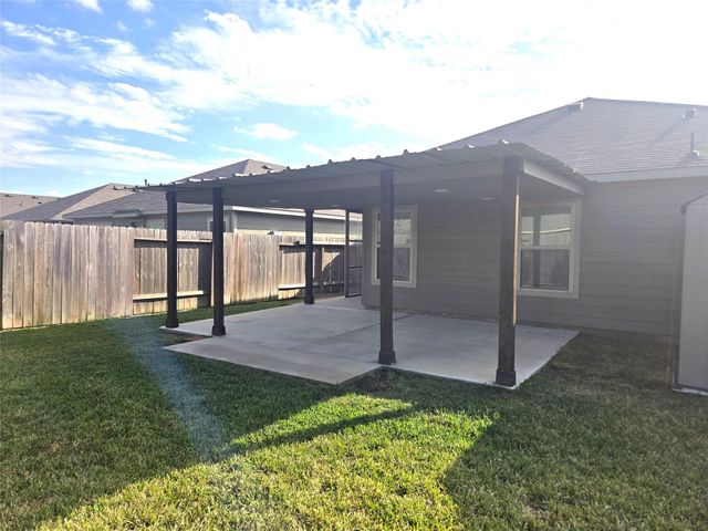 154 Bellewood Manor Drive, Magnolia, TX 77354