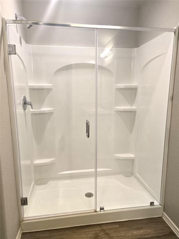 154 Bellewood Manor Drive, Magnolia, TX 77354