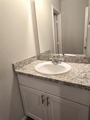 154 Bellewood Manor Drive, Magnolia, TX 77354