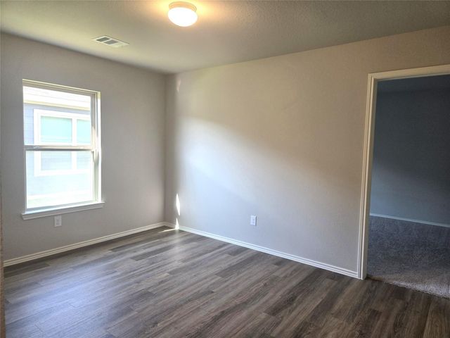 154 Bellewood Manor Drive, Magnolia, TX 77354