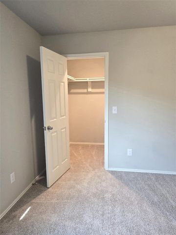 154 Bellewood Manor Drive, Magnolia, TX 77354