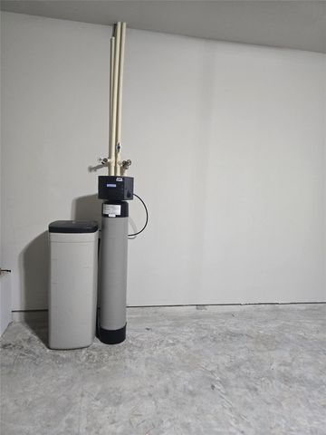 154 Bellewood Manor Drive, Magnolia, TX 77354