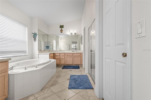 4805 BOOKELIA CIRCLE, Bradenton, FL 34203