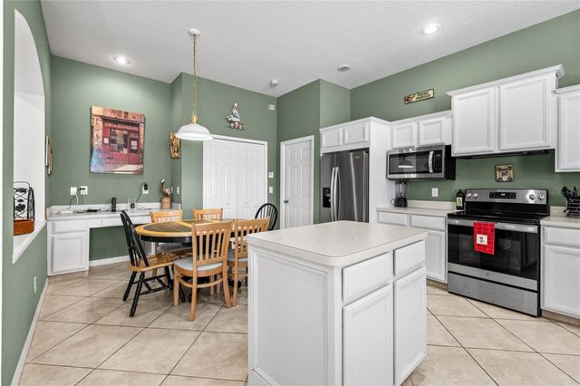 4805 BOOKELIA CIRCLE, Bradenton, FL 34203