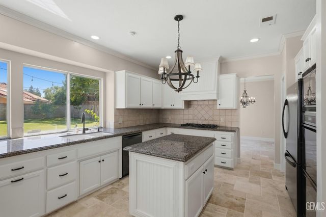 7309 Calle Los Batiquitos, Bakersfield, CA 93309