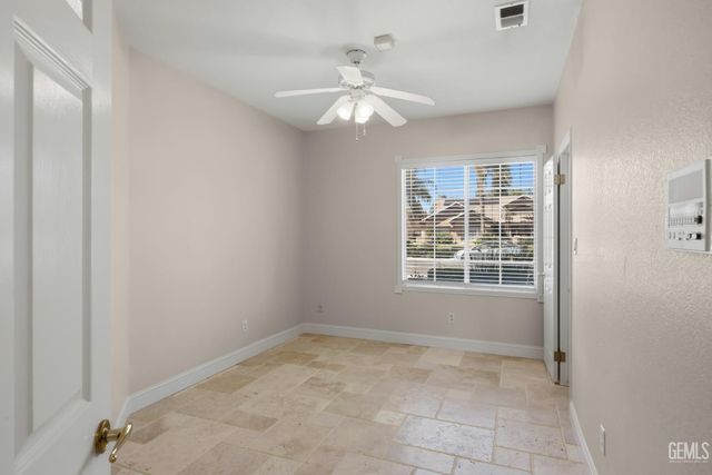 7309 Calle Los Batiquitos, Bakersfield, CA 93309