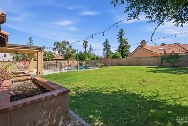 7309 Calle Los Batiquitos, Bakersfield, CA 93309
