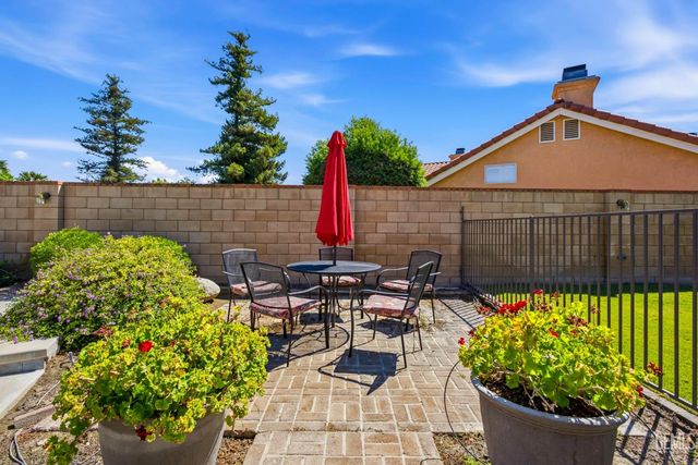 7309 Calle Los Batiquitos, Bakersfield, CA 93309