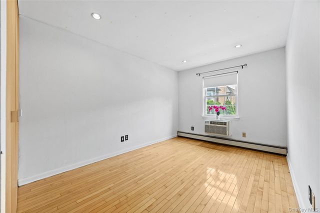 207-23 Darren Drive 2nd Floor, Bayside, NY 11360