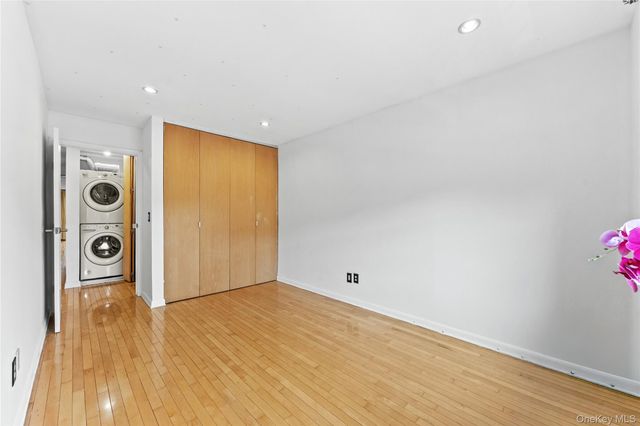 207-23 Darren Drive 2nd Floor, Bayside, NY 11360