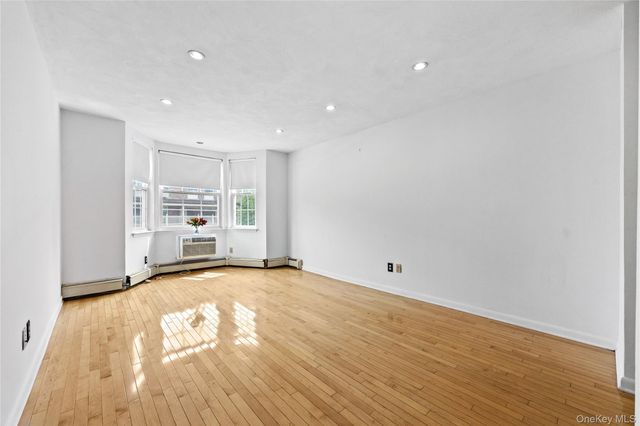 207-23 Darren Drive 2nd Floor, Bayside, NY 11360