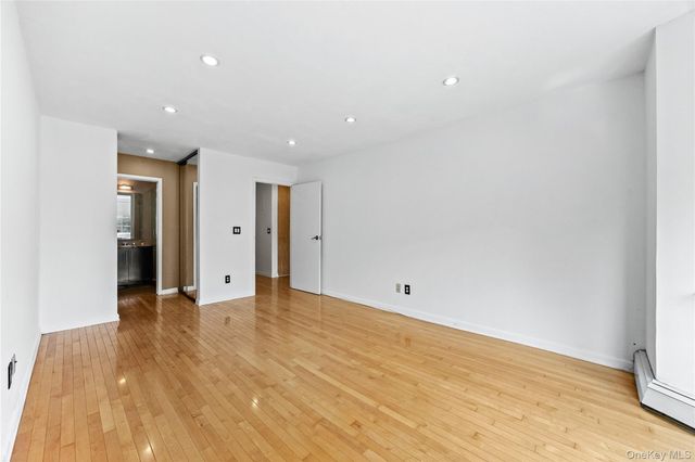 207-23 Darren Drive 2nd Floor, Bayside, NY 11360