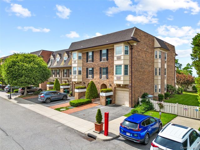 207-23 Darren Drive 2nd Floor, Bayside, NY 11360