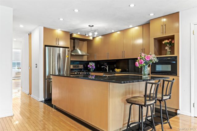 207-23 Darren Drive 2nd Floor, Bayside, NY 11360