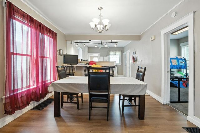 712 8th Street, Cedar Rapids, IA 52404