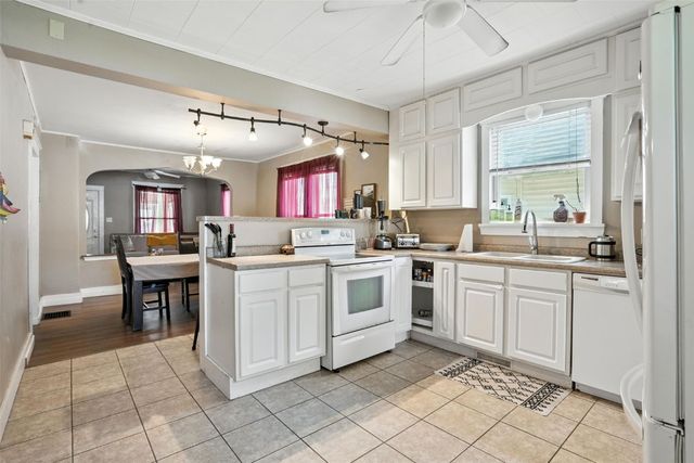 712 8th Street, Cedar Rapids, IA 52404