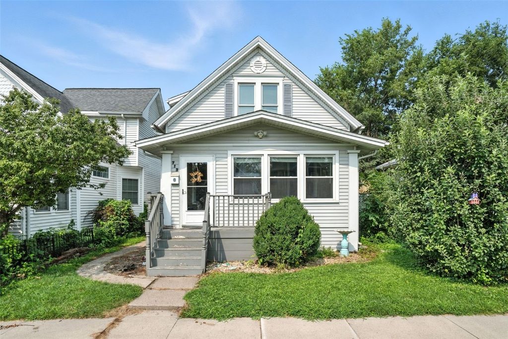 712 8th Street, Cedar Rapids, IA 52404