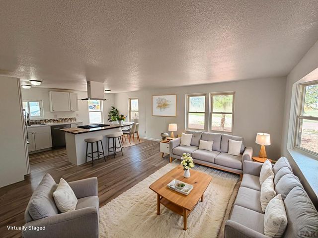 186 E Rolling Hills Dr, Pueblo West, CO 81007