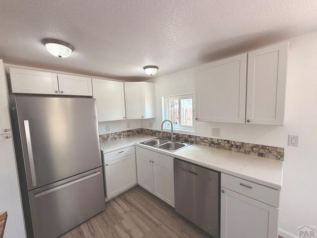 186 E Rolling Hills Dr, Pueblo West, CO 81007