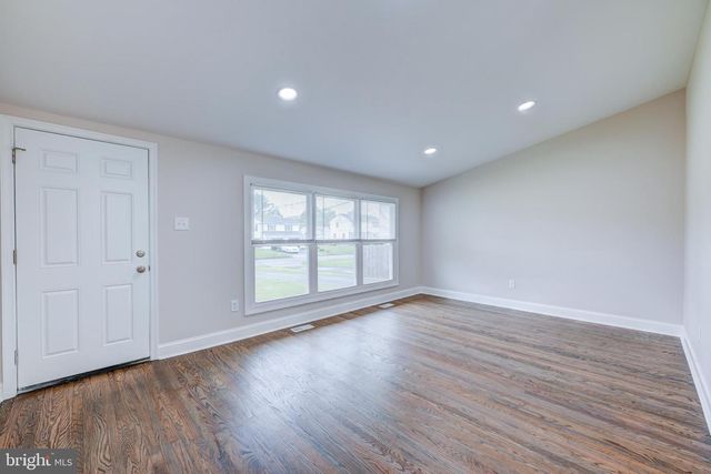1005 JEFFREY LN, Langhorne, PA 19047