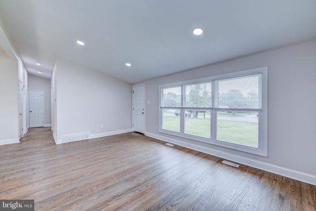 1005 JEFFREY LN, Langhorne, PA 19047