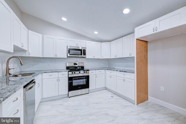 1005 JEFFREY LN, Langhorne, PA 19047
