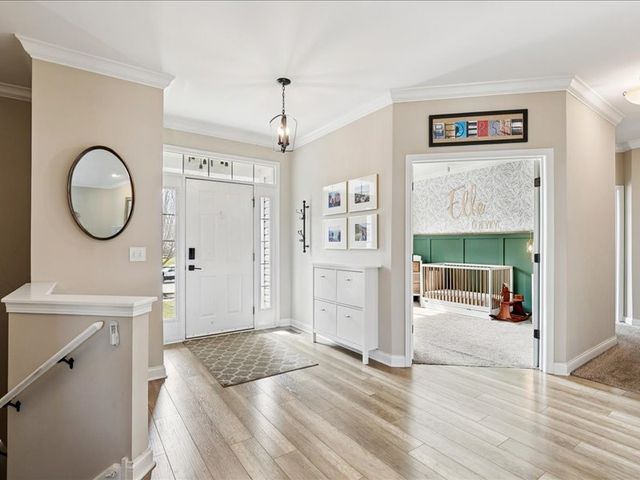 704 Brighton Circle, Port Barrington, IL 60010