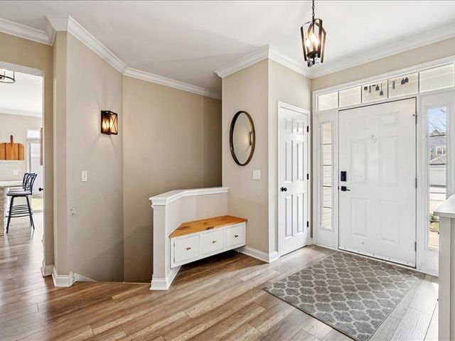 704 Brighton Circle, Port Barrington, IL 60010