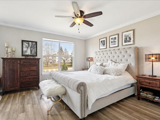 704 Brighton Circle, Port Barrington, IL 60010