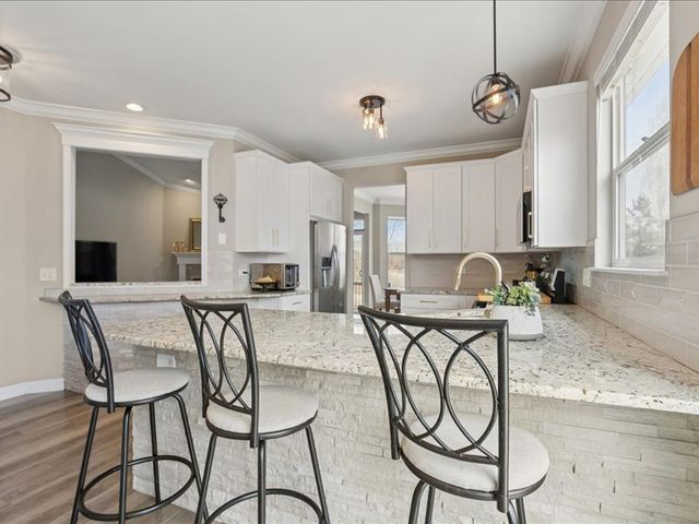 704 Brighton Circle, Port Barrington, IL 60010