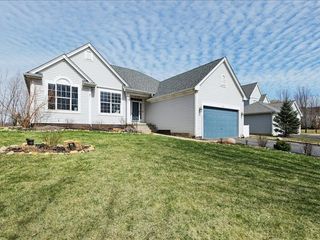 704 Brighton Circle, Port Barrington, IL 60010