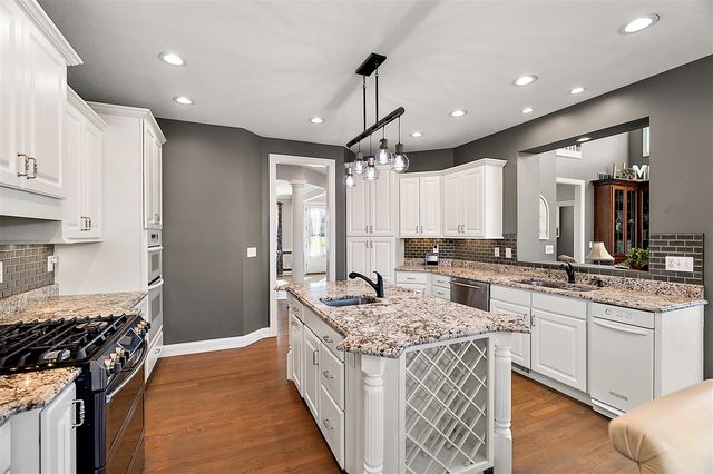 5052 S Dickinson Court, Saint Joseph, MI 49085