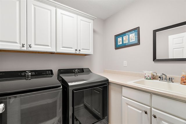 5052 S Dickinson Court, Saint Joseph, MI 49085