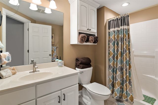 5052 S Dickinson Court, Saint Joseph, MI 49085