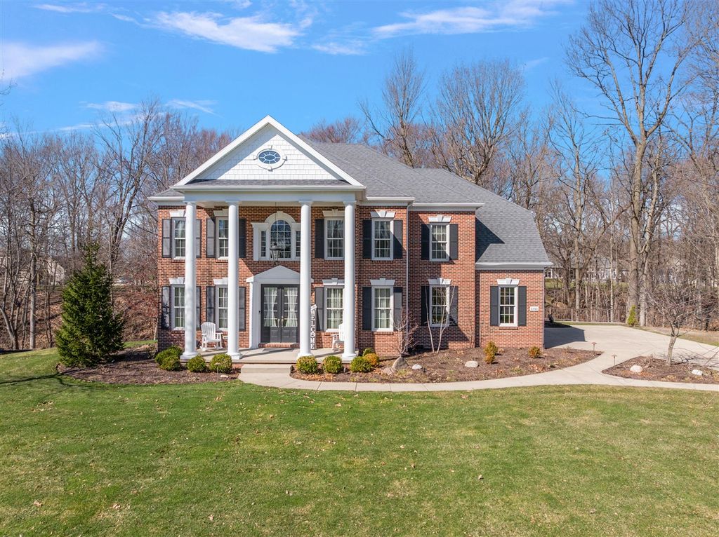5052 S Dickinson Court, Saint Joseph, MI 49085