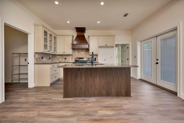 2312 Royce Drive, Arlington, TX 76016