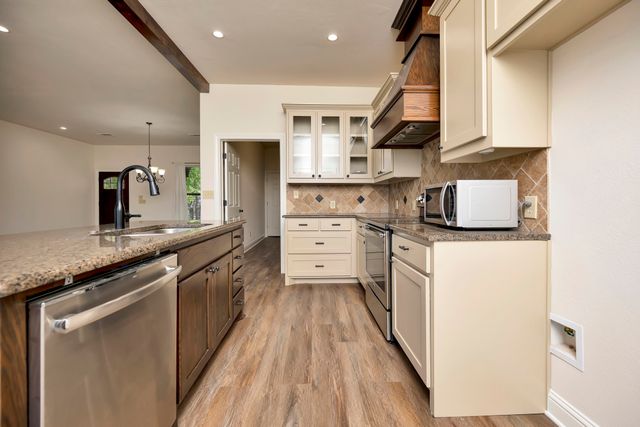 2312 Royce Drive, Arlington, TX 76016