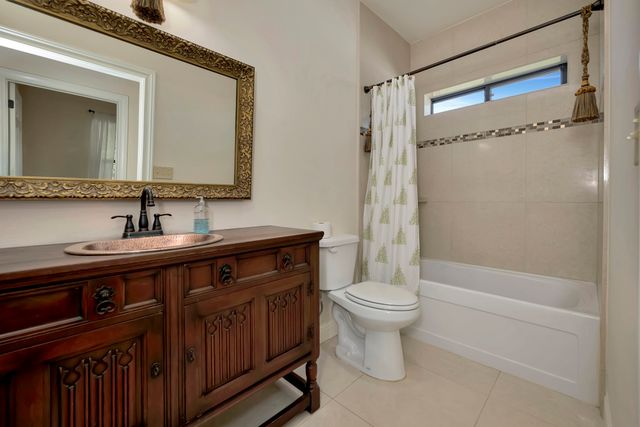 2312 Royce Drive, Arlington, TX 76016