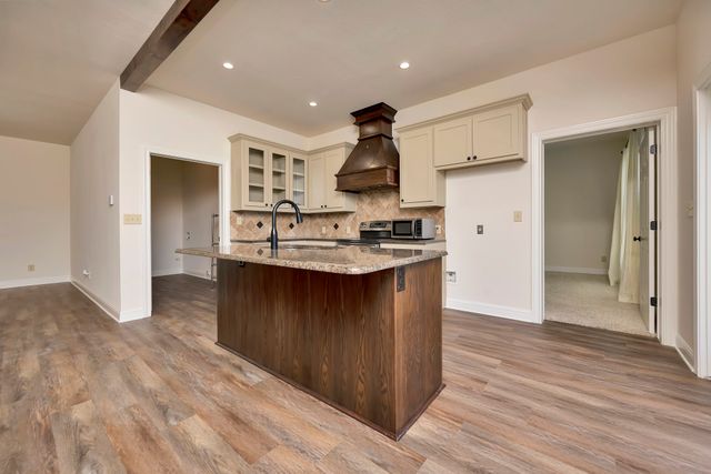 2312 Royce Drive, Arlington, TX 76016