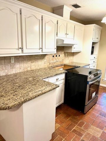 3638 Country Court S, Mobile, AL 36619