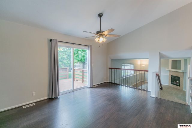 16906 Browne Street, Omaha, NE 68116