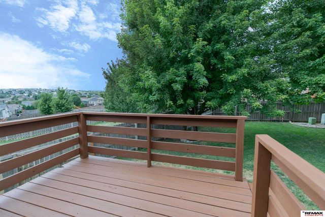 16906 Browne Street, Omaha, NE 68116