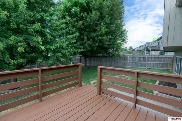16906 Browne Street, Omaha, NE 68116