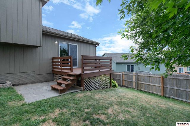 16906 Browne Street, Omaha, NE 68116