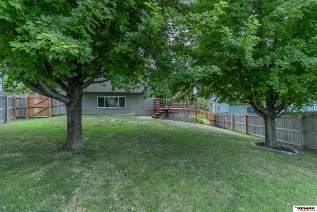 16906 Browne Street, Omaha, NE 68116