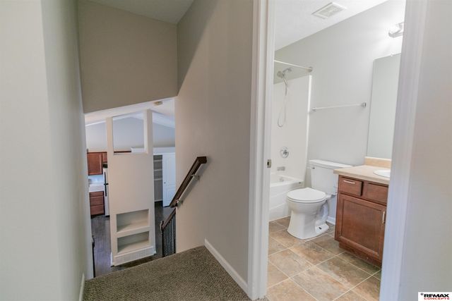 16906 Browne Street, Omaha, NE 68116