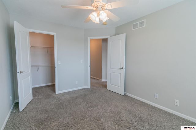 16906 Browne Street, Omaha, NE 68116