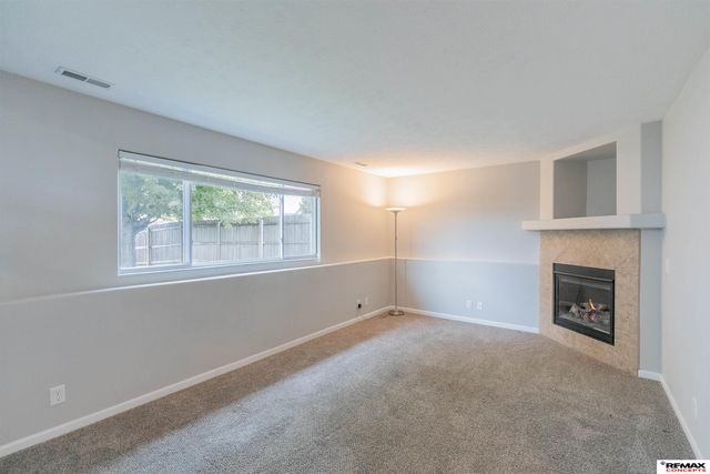 16906 Browne Street, Omaha, NE 68116