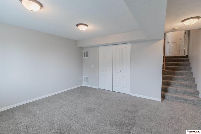 16906 Browne Street, Omaha, NE 68116